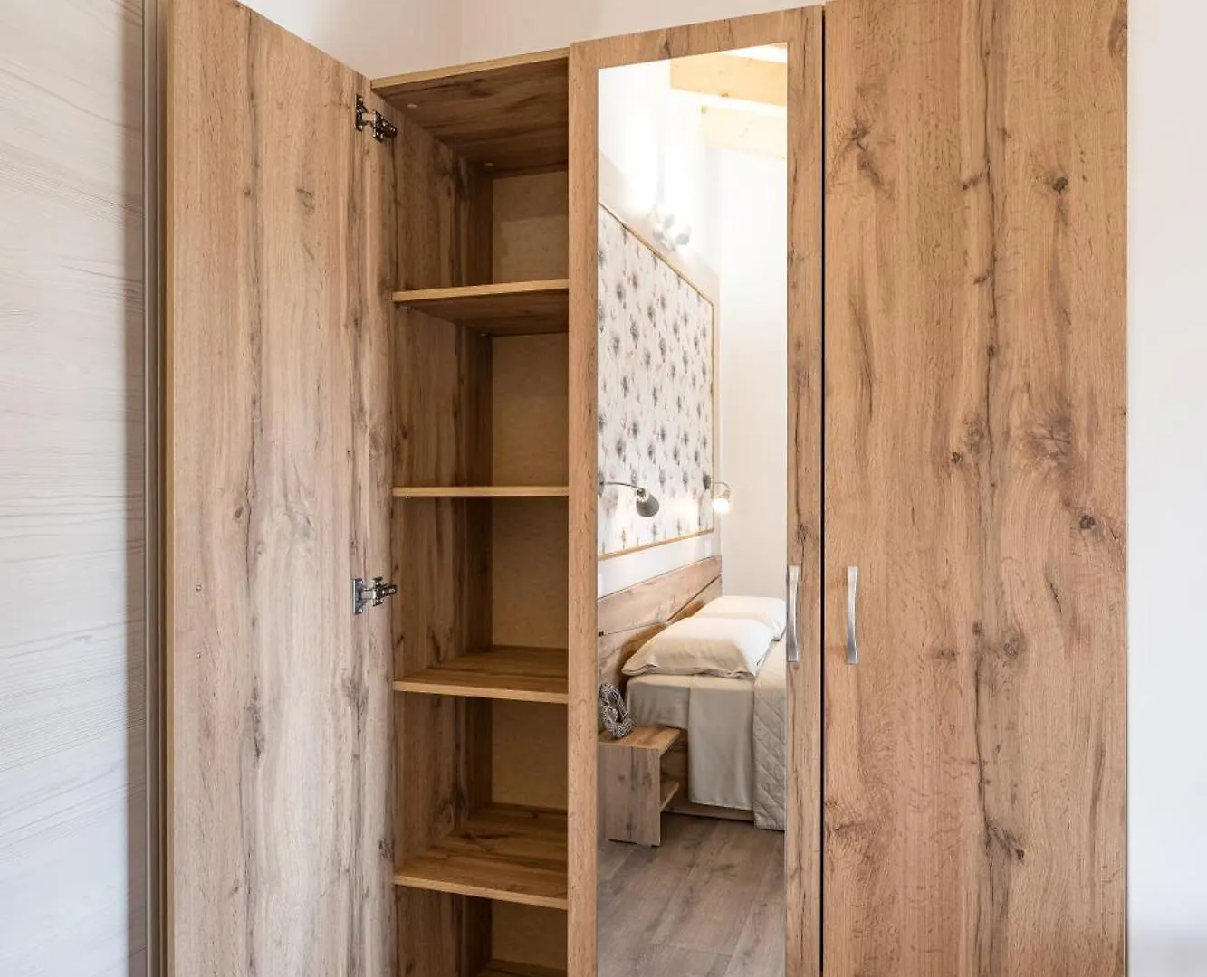 Hotel Fienile Nonna Elide Altivole  0*, Altivole (Treviso) Italia