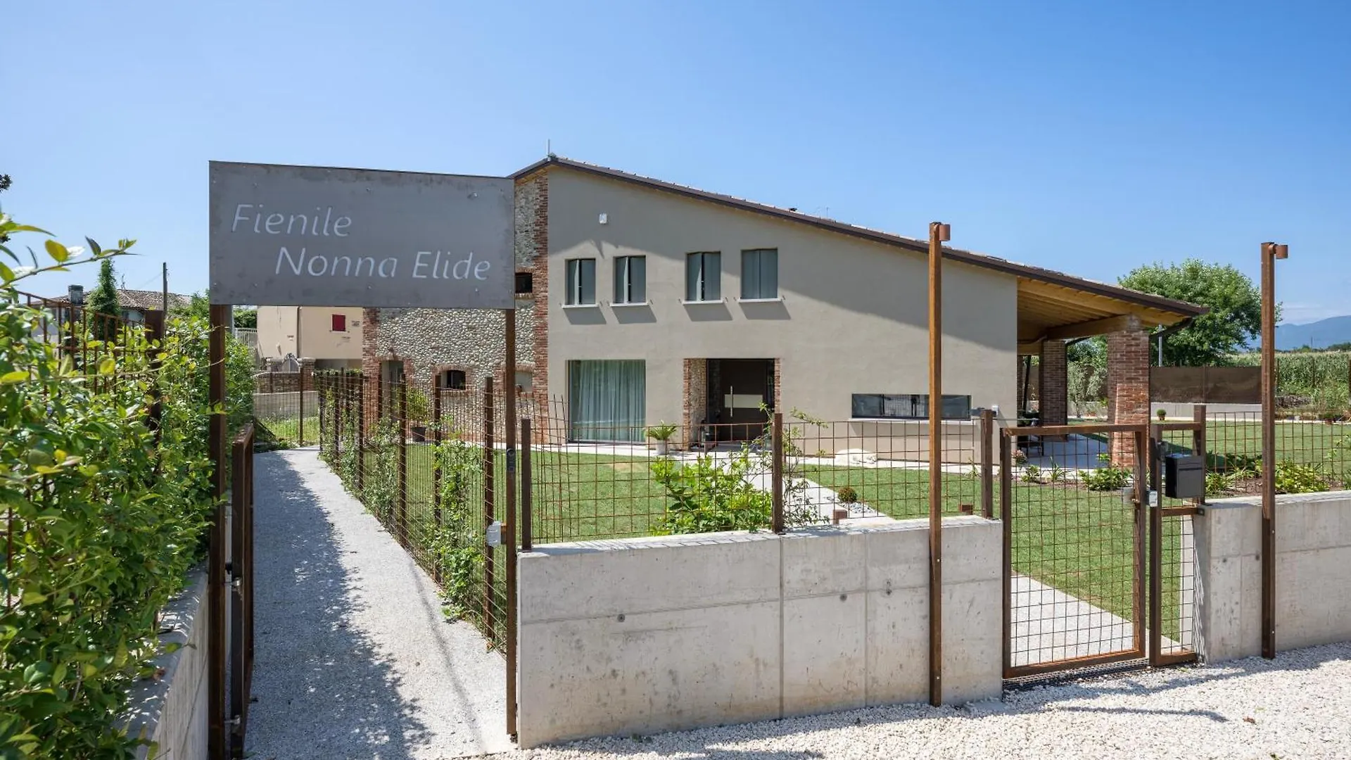 Hotel Fienile Nonna Elide Altivole  Italia
