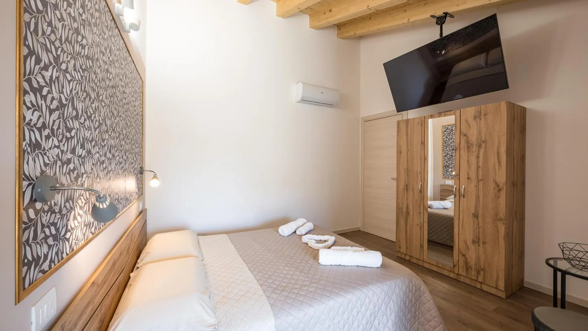 Affittacamere Hotel Fienile Nonna Elide Altivole  Italia